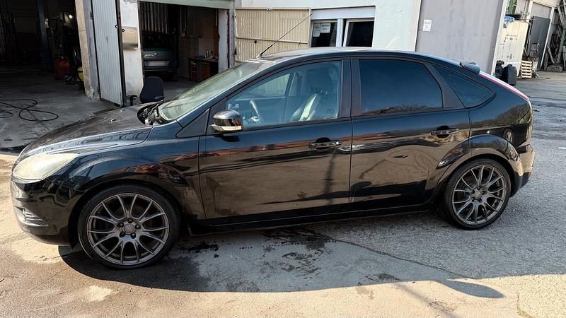 Gebraucht Ford Focus 2009 Schwarz Limousine