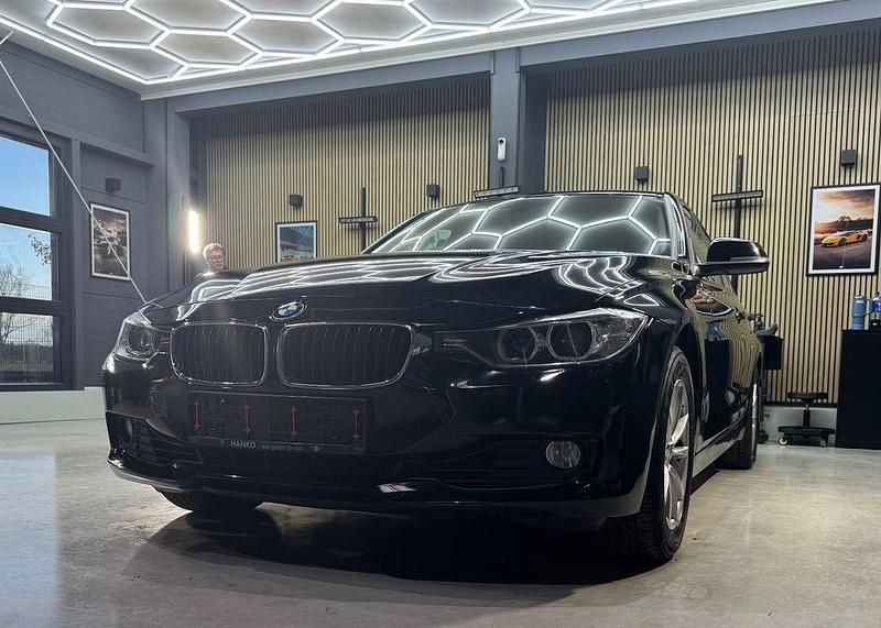 Gebraucht BMW 320 184 PS (135 kW) 2014 Schwarz Limousine