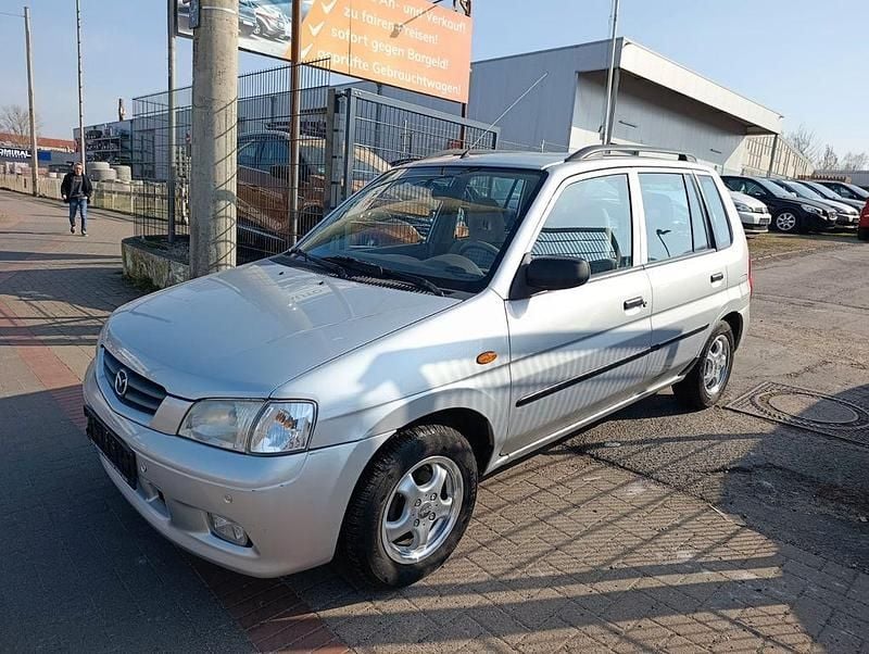 Gebraucht Mazda Demio Exclusive 75 PS (55 kW) 2002 Silber Kleinwagen