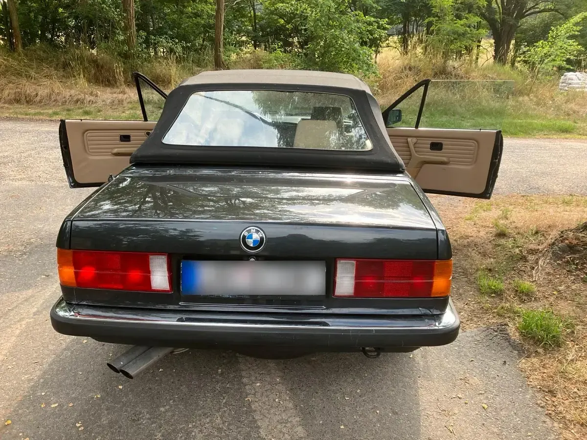 Gebraucht BMW 325 Cabriolet 170 PS (125 kW) 1990 Schwarz Cabrio