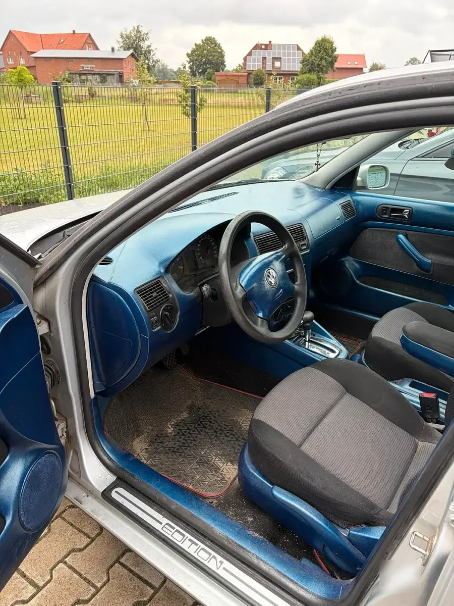 Gebraucht VW Golf IV 100 PS (73 kW) 2000 Silber Kleinwagen