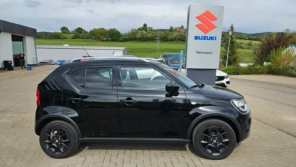 Second-hand Suzuki Ignis Comfort 83 CP (61 kW) 2021 Negru SUV