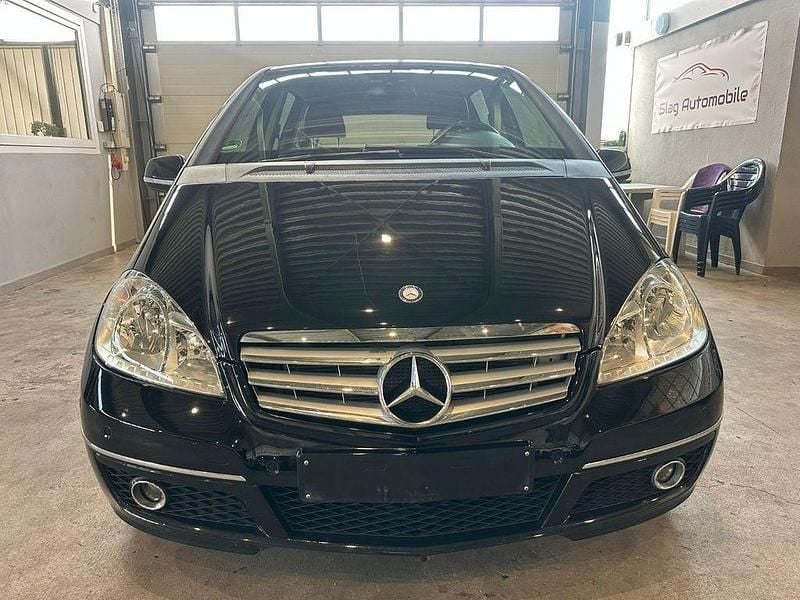Gebraucht Mercedes A180 Avantgarde 109 PS (80 kW) 2011 Schwarz Limousine