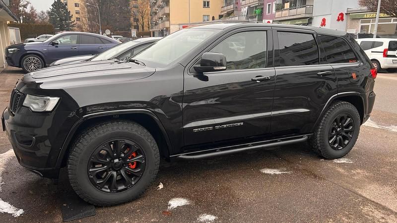 Schwarz Gebraucht 2020 Jeep Grand Cherokee Overland SUV | 39.000 € (Teuer) - Bild 1/4