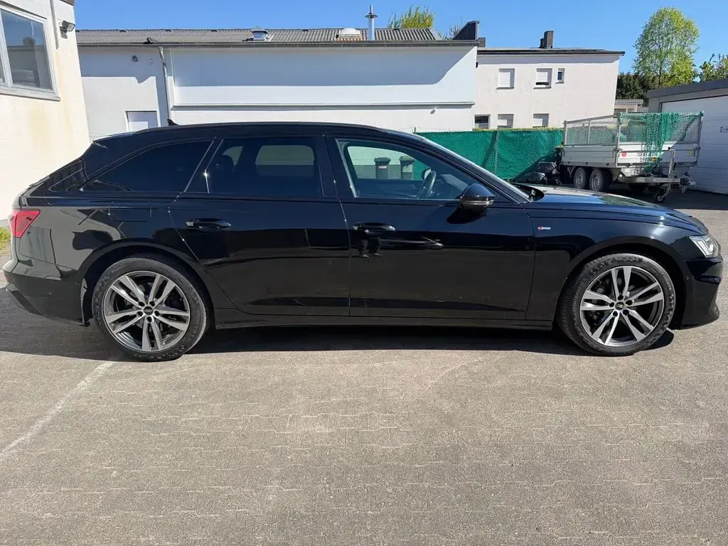 Gebraucht Audi A6 Ambiente 245 PS (180 kW) 2022 Schwarz Kombi