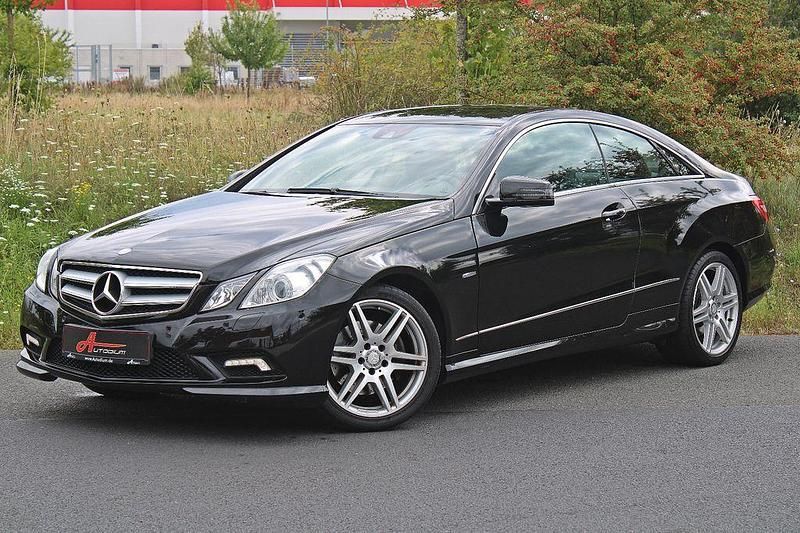 Schwarz Gebraucht 2011 Mercedes E350 AMG Coupé | 12.990 € (Fairer Preis) - Bild 1/4