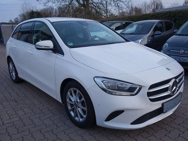 Usata Mercedes B220 190 CV (139 kW) 2022 Bianco Monovolume