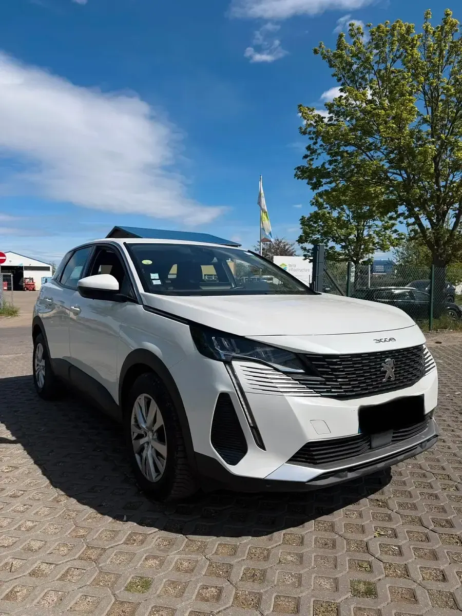 Gebraucht Peugeot 3008 131 PS (96 kW) 2021 Weiß SUV