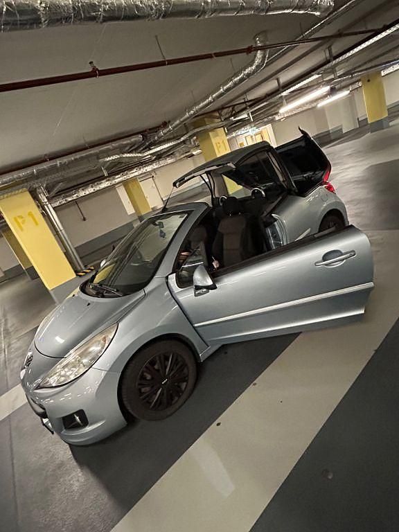 Grau Gebraucht 2009 Peugeot 207 CC Filou Cabrio | 1.400 € (Guter Preis) - Bild 1/4
