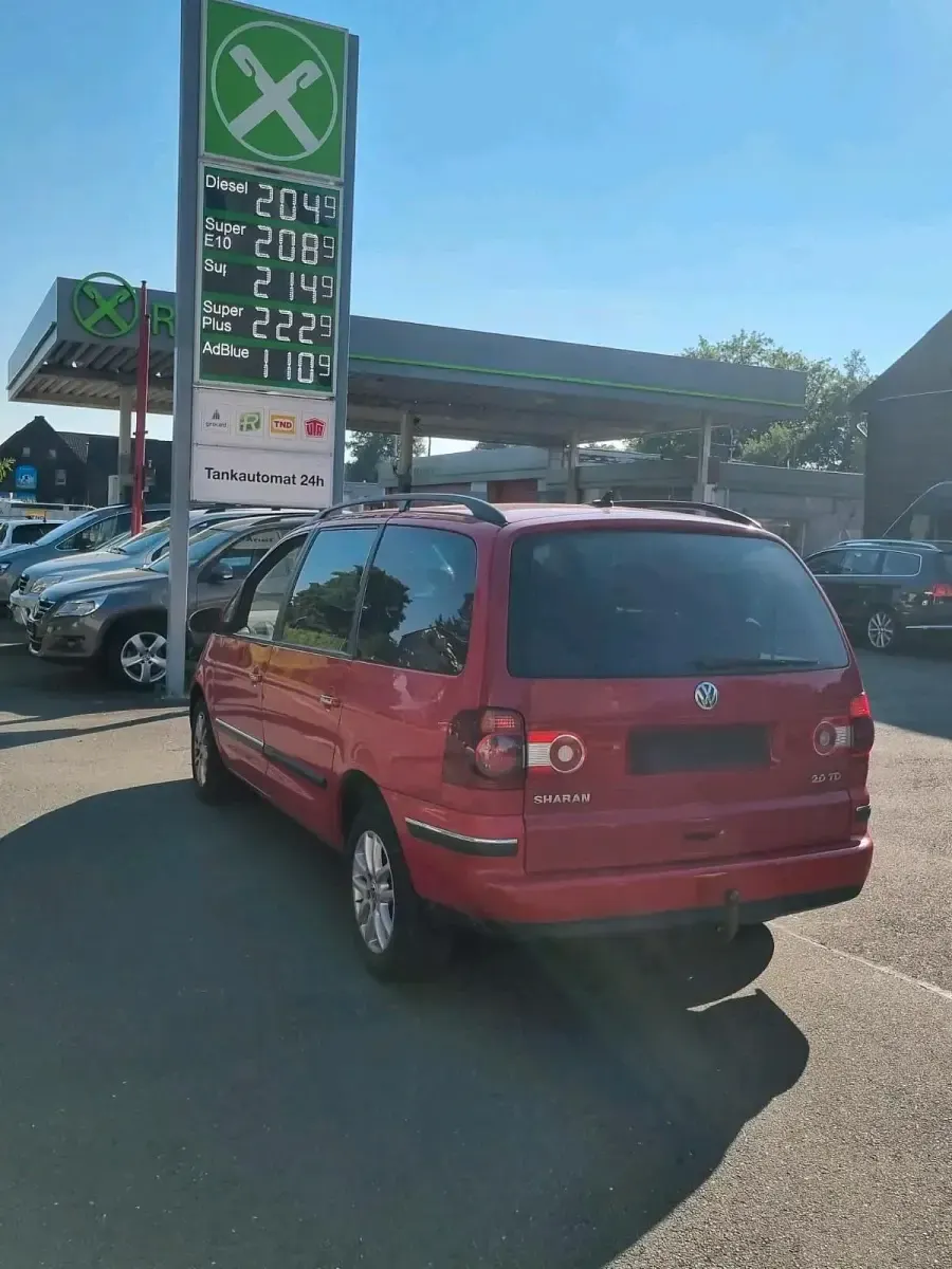 Gebraucht VW Sharan 140 PS (102 kW) 2009 Rot Van / Kleinbus