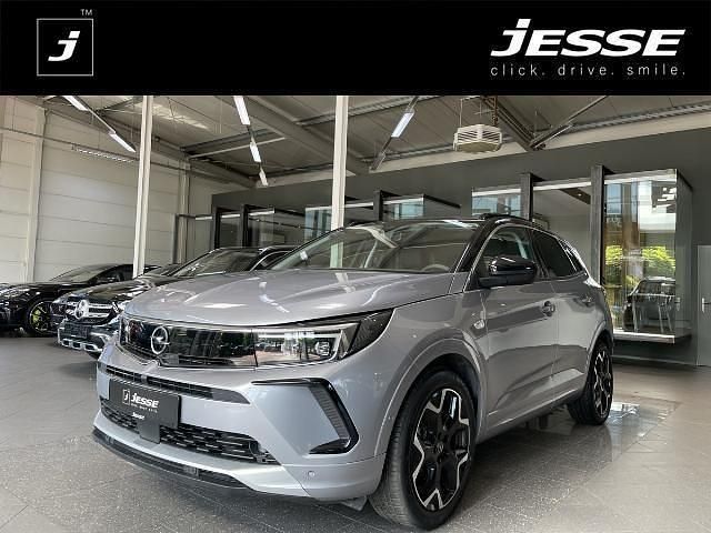 Lack grau artense/metallic kla (metallic) Gebraucht 2024 Opel Grandland X Ultimate SUV | 25.990 € (Fairer Preis) - Bild 1/4