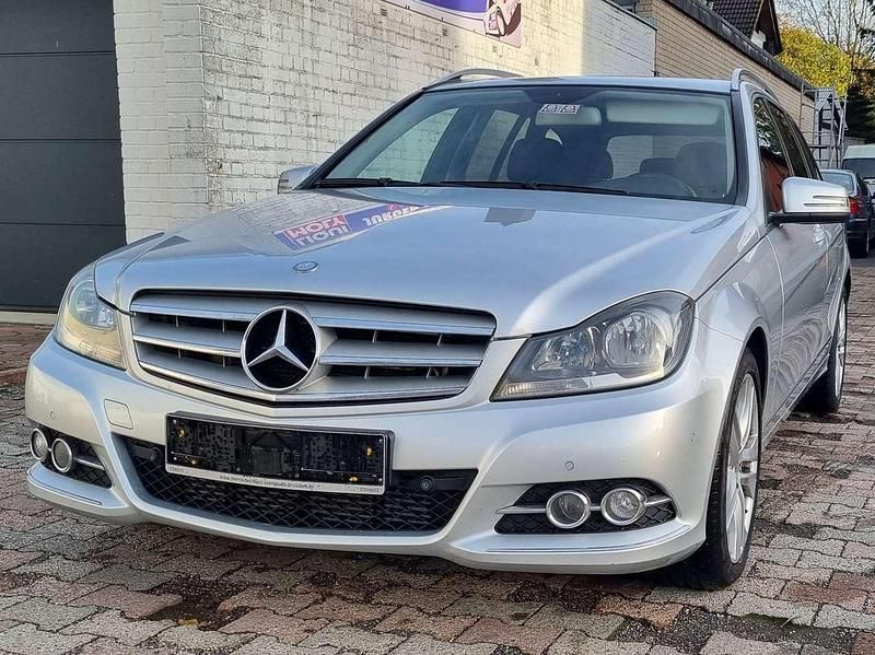 Iridiumsilber metalliclack Gebraucht 2012 Mercedes C250 Kombi | 9.850 € (Etwas zu teuer) - Bild 1/4