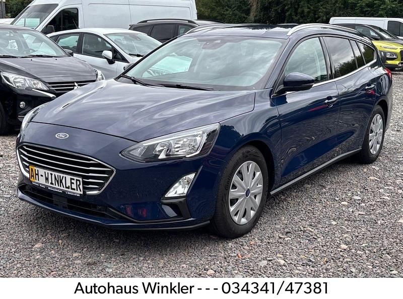 Blazerblau Gebraucht 2020 Ford Focus Cool & Connect Kombi | 16.989 € (Fairer Preis) - Bild 1/4