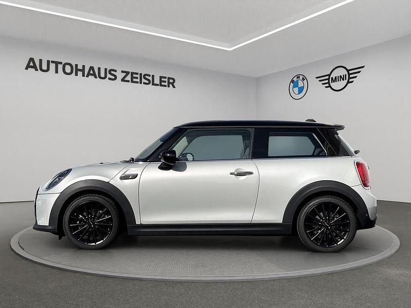 Gebraucht Mini Cooper SE Hatch 135 kW (184 PS) 2022 White silver Kleinwagen