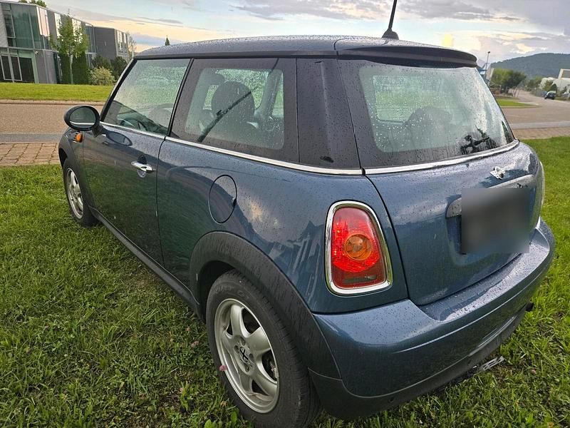 Second-hand Mini ONE 98 CP (72 kW) 2010 Albastru Hatchback
