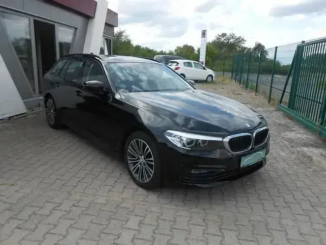 Gebraucht BMW 520 Sport Line 184 PS (135 kW) 2020 Schwarz ii Kombi