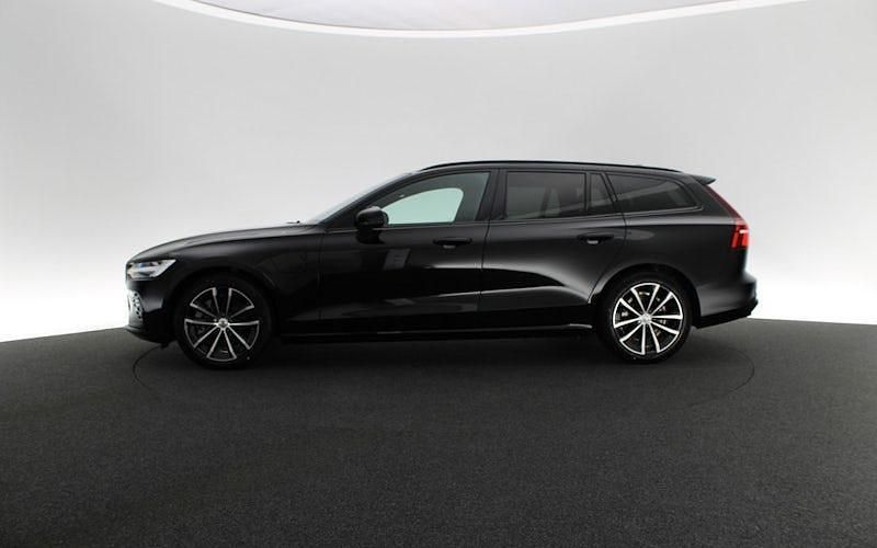 Neu Volvo V60 Plus 455 PS (334 kW) 2026 Onyx schwarz Kombi