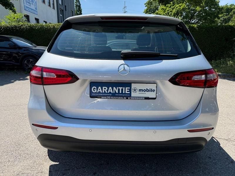 Gebraucht Mercedes B220 190 PS (139 kW) 2022 Silber Van / Kleinbus