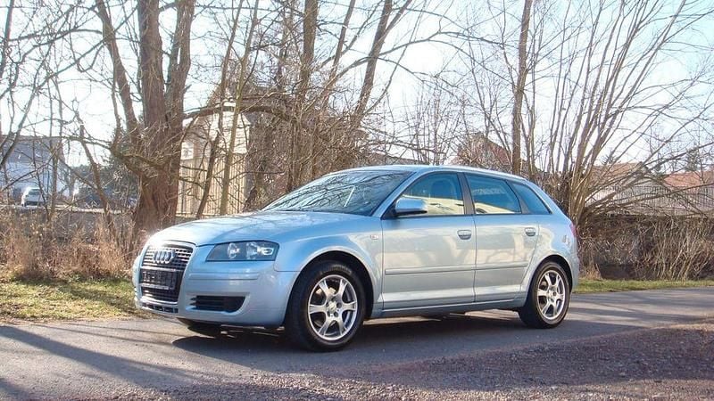 Gebraucht Audi A3 Attraction 116 PS (85 kW) 2005 Blau Kleinwagen
