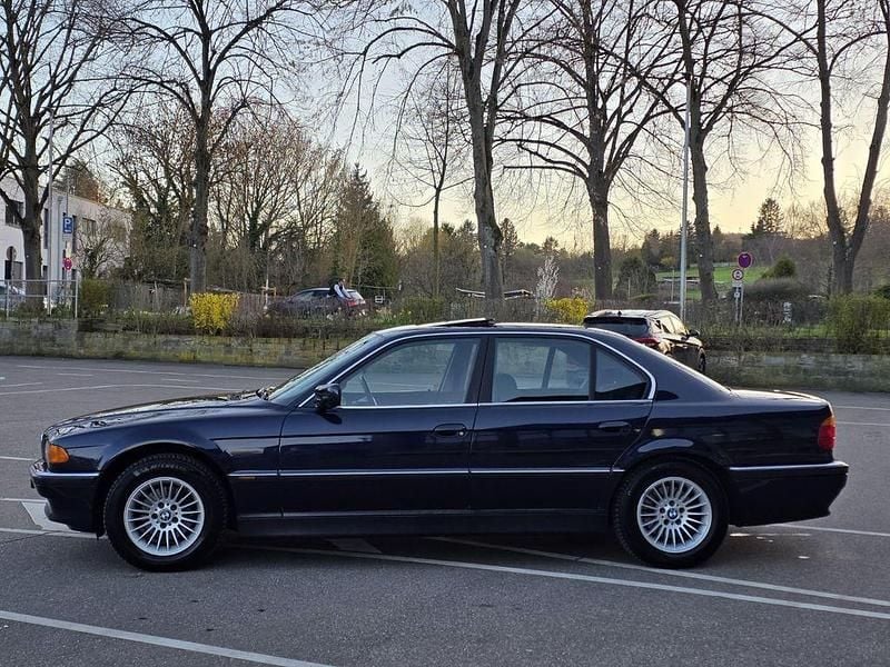 Gebraucht BMW 728 Basis 193 PS (141 kW) 1998 Blau Limousine