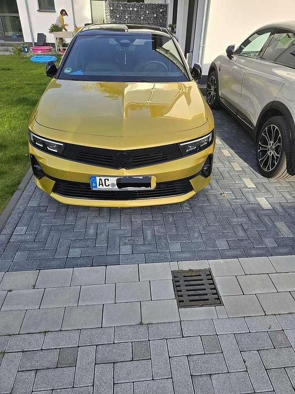 Gebraucht Opel Astra Ultimate 131 PS (96 kW) 2022 Gelb Limousine