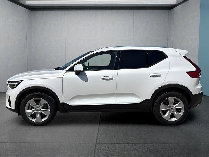 Gebraucht Volvo XC40 Core 163 PS (119 kW) 2024 Weiß SUV