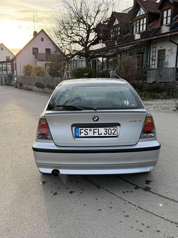 Gebraucht BMW 316 Sport Line 116 PS (85 kW) 2002 Silber Coupé