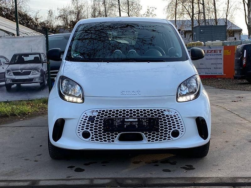 Gebraucht Smart ForFour Electric Drive 60 kW (82 PS) 2020 Weiß Limousine