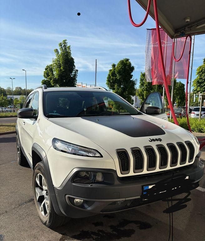 Weiß Gebraucht 2017 Jeep Cherokee Trailhawk SUV | 18.000 € (Fairer Preis) - Bild 1/4