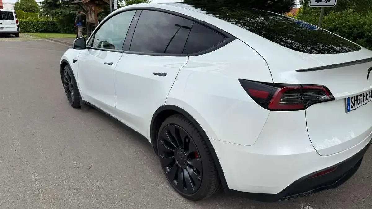 Gebraucht Tesla Model Y Performance 392 kW (534 PS) 2023 Weiß SUV