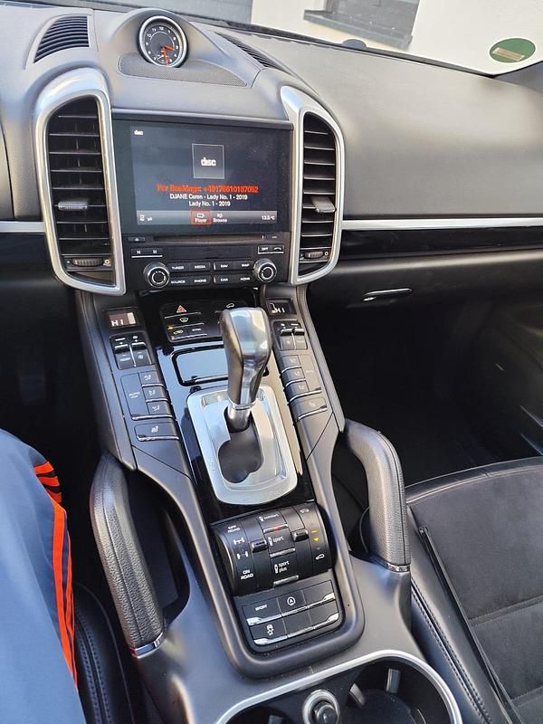 Gebraucht Porsche Cayenne Edition 264 PS (194 kW) 2016 Schwarz SUV