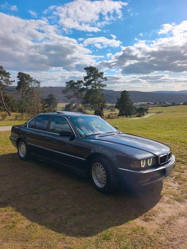 Gebraucht BMW 728 193 PS (141 kW) 1997 Schwarz Limousine