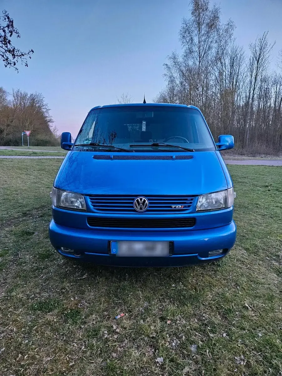 Gebraucht VW Multivan 151 PS (111 kW) 1999 Blau Van / Kleinbus
