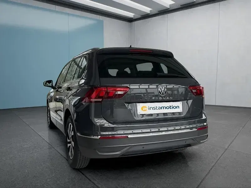 Gebraucht VW Tiguan 150 PS (110 kW) 2023 Grau SUV