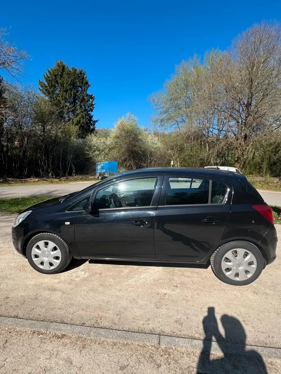 Gebraucht Opel Corsa 90 PS (66 kW) 2009 Schwarz Kleinwagen