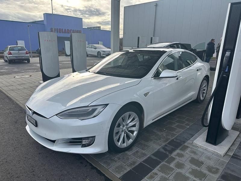 Gebraucht Tesla Model S 309 kW (421 PS) 2016 Weiß Kleinwagen