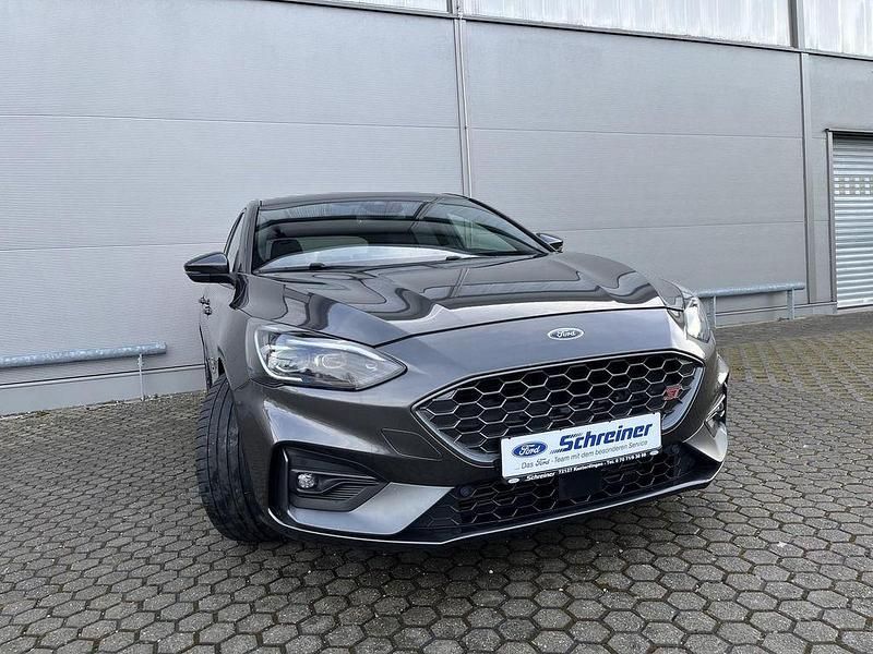 Gebraucht Ford Focus ST 280 PS (205 kW) 2020 Grau Limousine