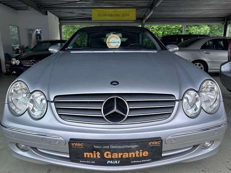 Gebraucht Mercedes CLK320 Elegance 218 PS (160 kW) 2003 Brillantsilber  metalliclack Cabrio