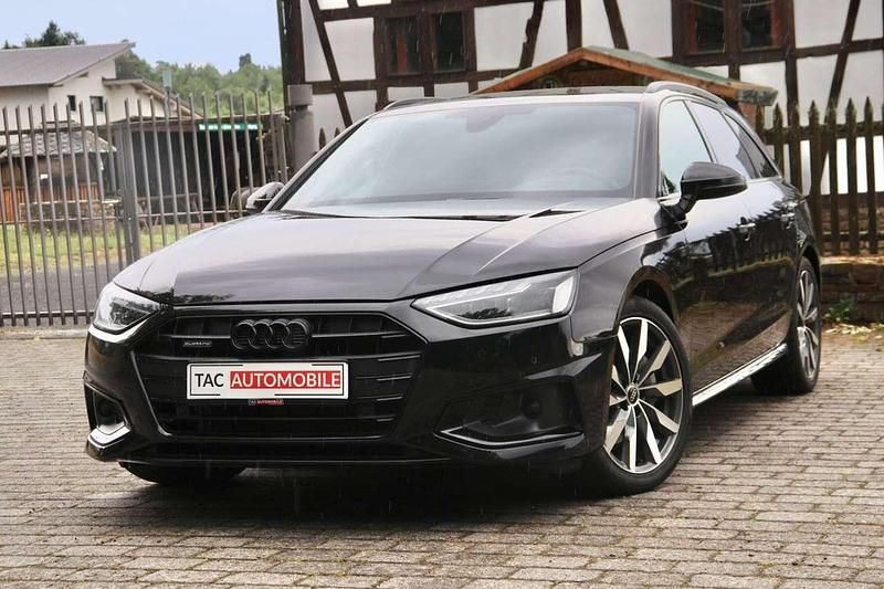 Mythosschwarz Gebraucht 2022 Audi A4 Sport Kombi | 26.480 € (Fairer Preis) - Bild 1/4