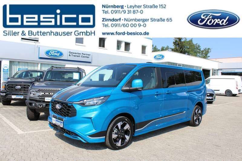 Digital aqua blue metallic Gebraucht 2024 Ford Tourneo Custom Sport Van / Kleinbus | 61.770 € - Bild 1/4