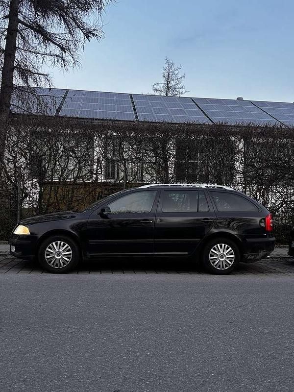 Gebraucht Skoda Octavia Ambiente 160 PS (117 kW) 2008 Kombi