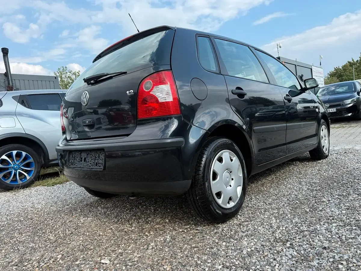 Gebraucht VW Polo 64 PS (47 kW) 2004 Schwarz Limousine