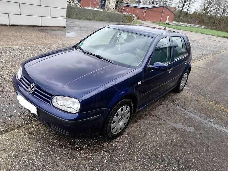 Gebraucht VW Golf IV 90 PS (66 kW) 2000 Blau Kleinwagen