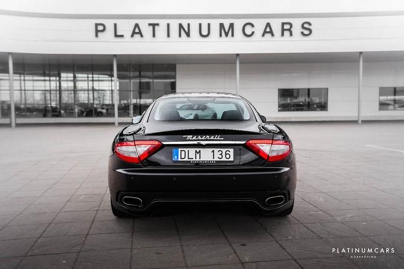 Gebraucht Maserati Granturismo 441 PS (324 kW) 2011 Schwarz Coupé