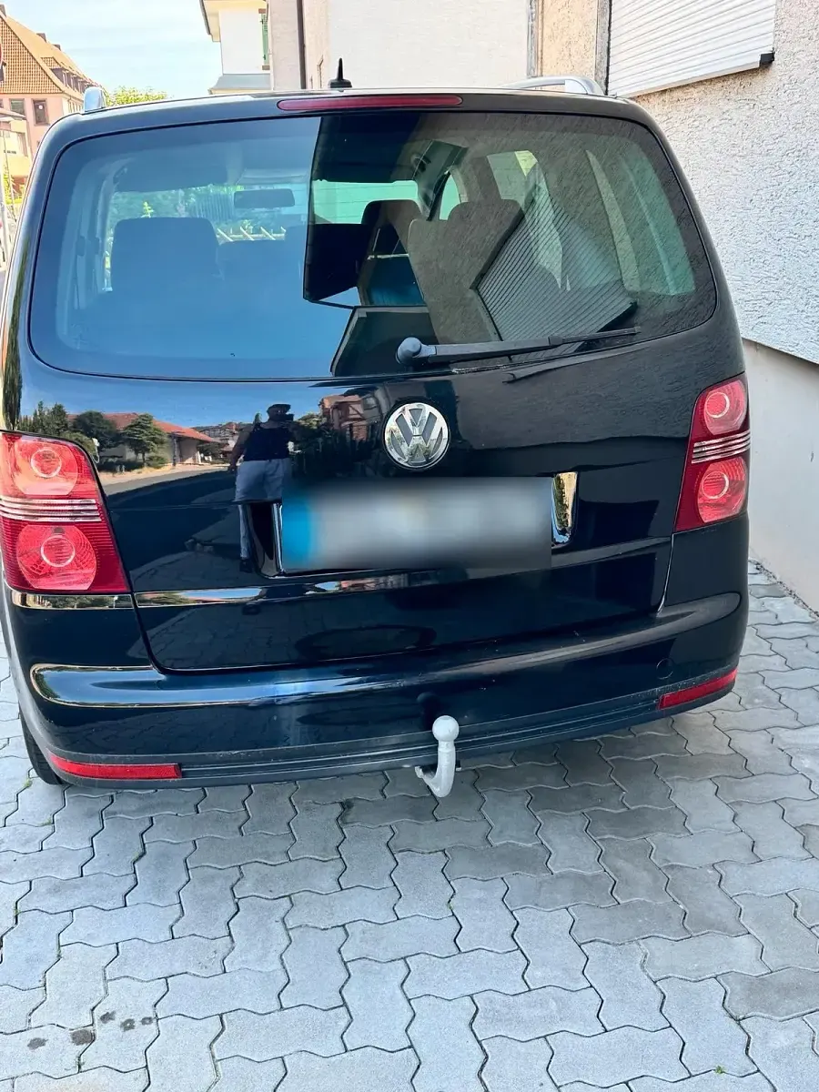 Gebraucht VW Touran 140 PS (102 kW) 2010 Schwarz Van / Kleinbus