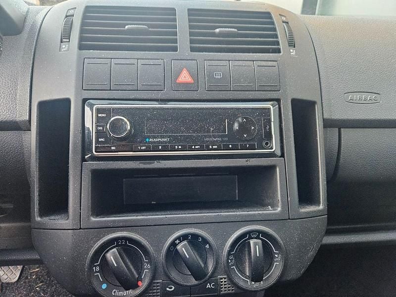 Gebraucht VW Polo Trendline 64 PS (47 kW) 2005 Silber Kleinwagen