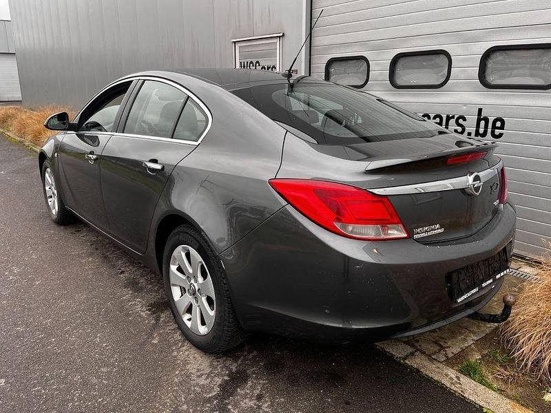 Gebraucht Opel Insignia 131 PS (96 kW) 2013 Grau Limousine