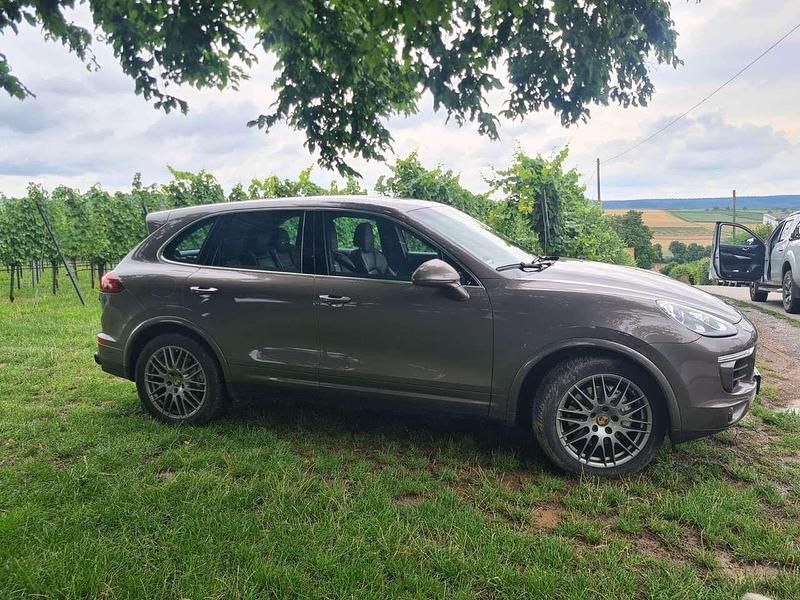 Gebraucht Porsche Cayenne S 385 PS (283 kW) 2016 Braun SUV
