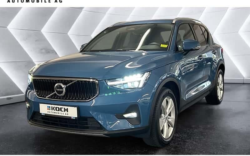 Blau Gebraucht 2024 Volvo XC40 Core SUV | 35.985 € (Guter Preis) - Bild 1/4