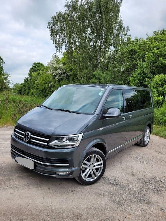 Grau Gebraucht 2016 VW Multivan Comfortline Van | 22.499 € (Etwas zu teuer) - Bild 1/4